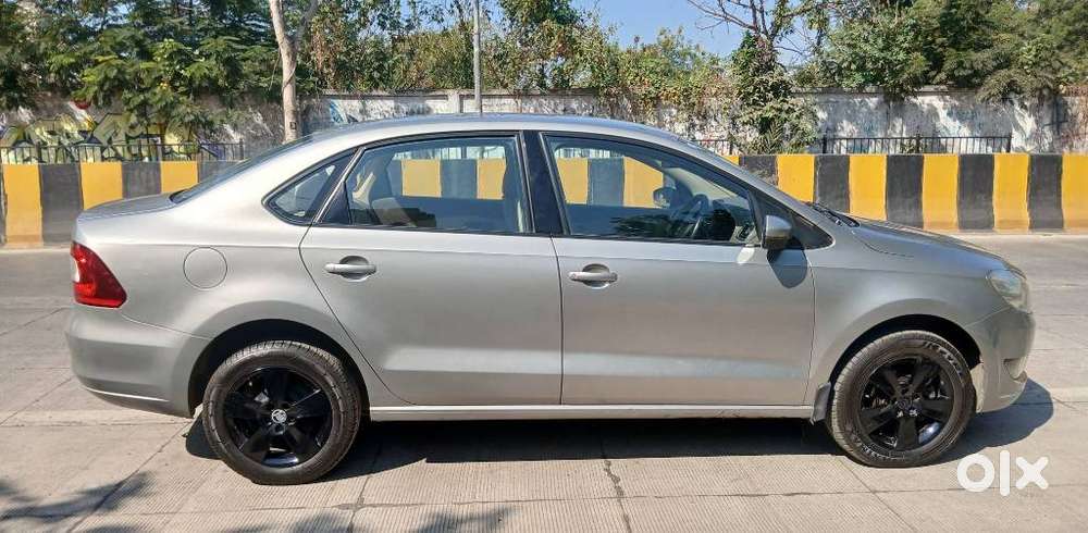 Skoda Rapid Elegance 1.6 Mpfi At, 2017, Petrol