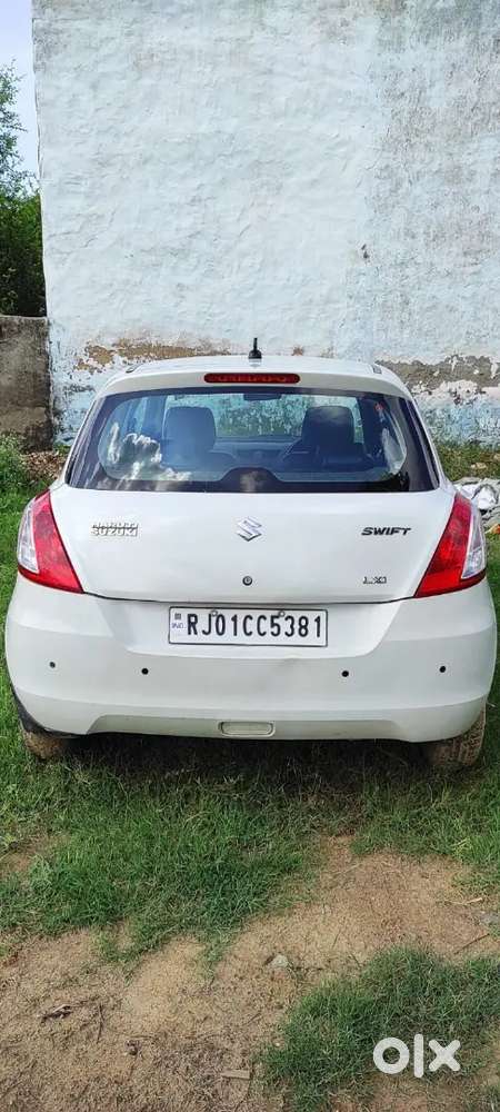 Maruti Suzuki Swift Lxi 2015
