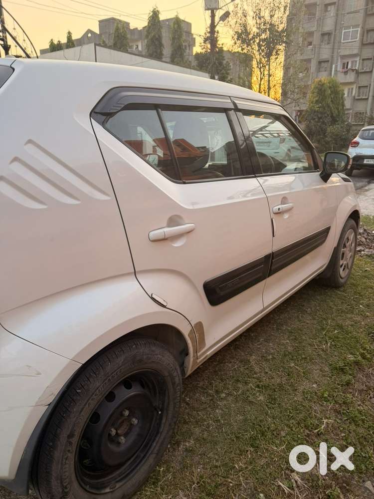 Maruti Suzuki Ignis Petrol Well Maintained