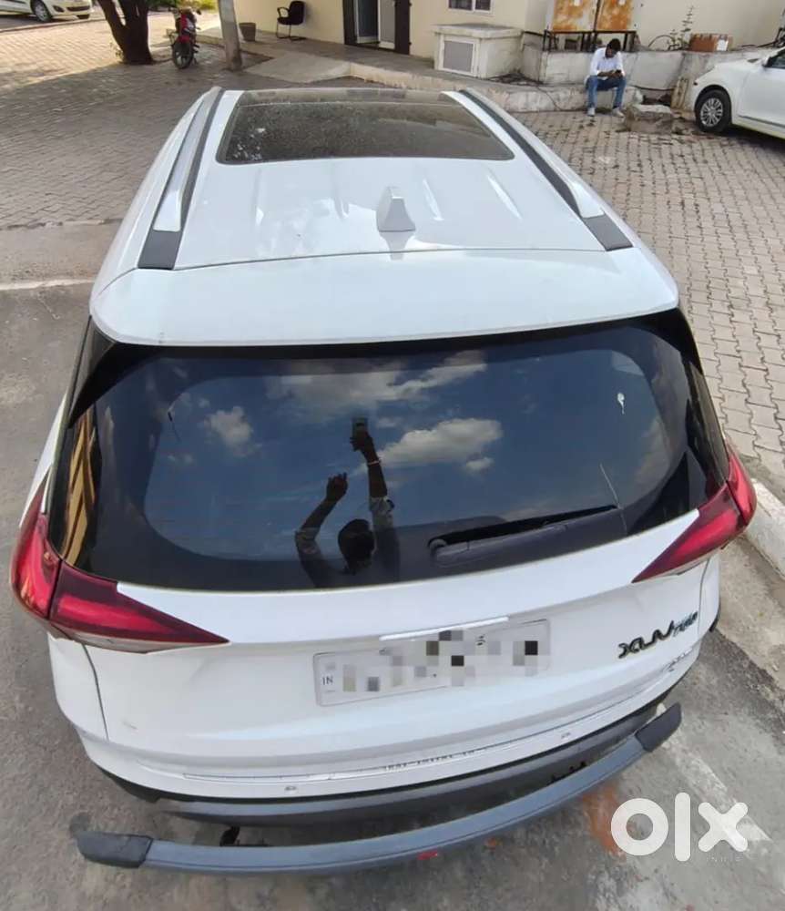 Mahindra Xuv700 2022 Diesel Showroom Condition.