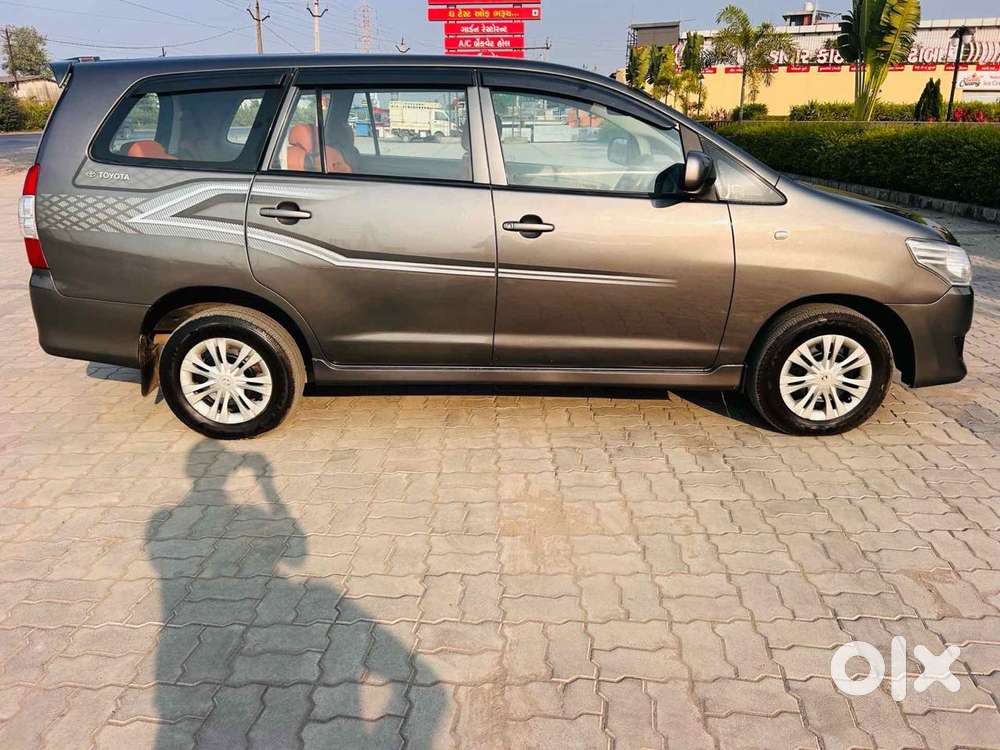 Toyota Innova 2.5 G (diesel) 8 Seater, 2012, Diesel