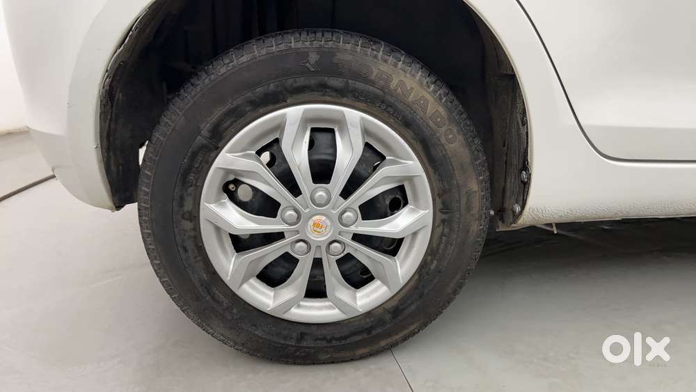 Maruti Suzuki Swift Vvt Vxi, 2016, Petrol