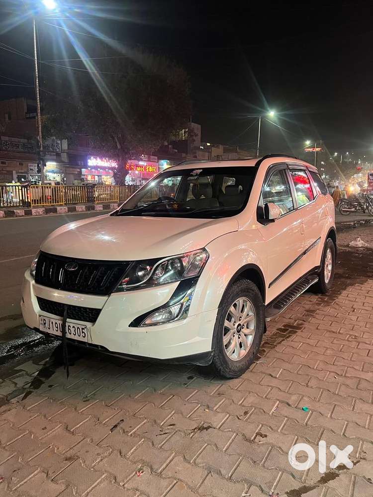 Mahindra Xuv500 2017 Diesel 125000 Km Driven