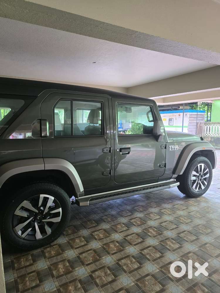 Mahindra Thar Roxx Petrol 2025 Year