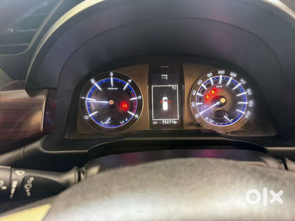 2016 Toyota Innova Crysta