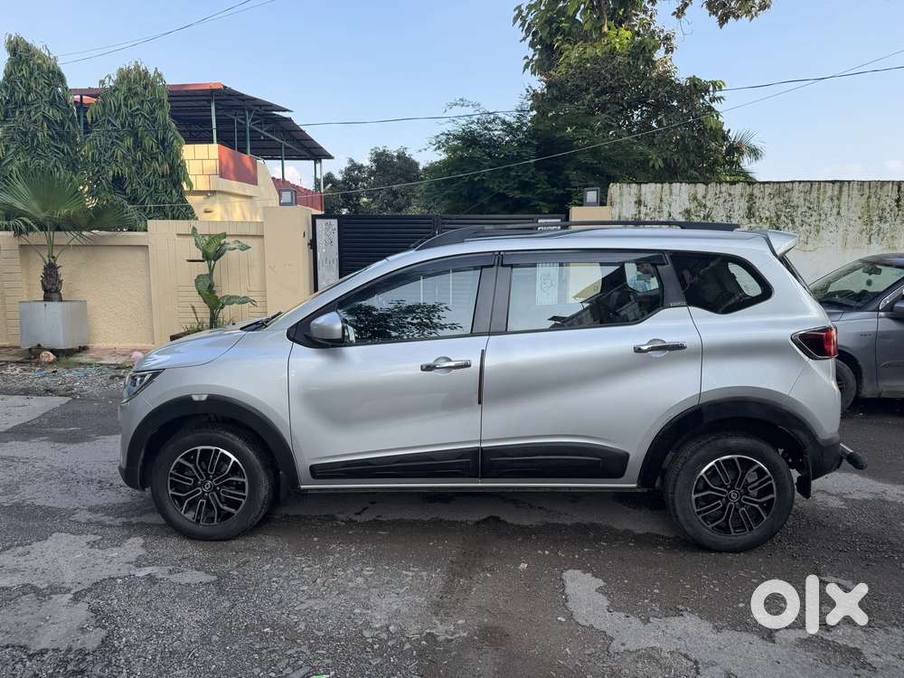 Renault Triber Rxz, 2021, Petrol
