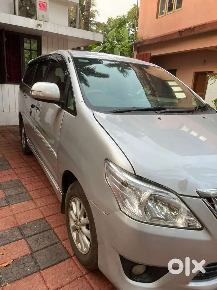 Toyota Innova 2013 Diesel 200000 Km Driven