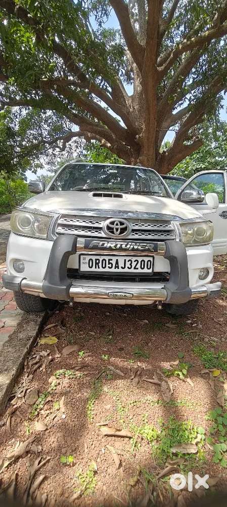 Toyota Fortuner Diesel Manual 2010 81000 Km Driven