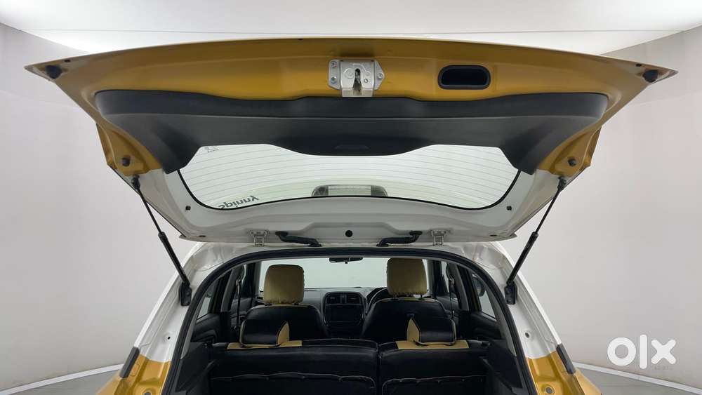 Maruti Suzuki Vitara Brezza Zdi+ Dual Tone Mt, 2017, Diesel