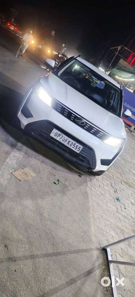 Xuv 300 White W6
