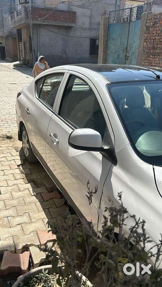 Nissan Sunny Petrol 2011
