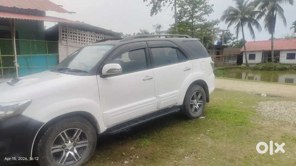 Toyota Fortuner 2015 Diesel 120000 Km Driven