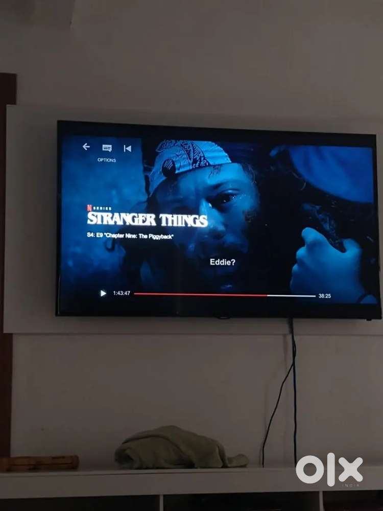 43 INCH TV ( ONE MONTH OLD FOR SALE ) BILL BOX ALL AVAILABLE