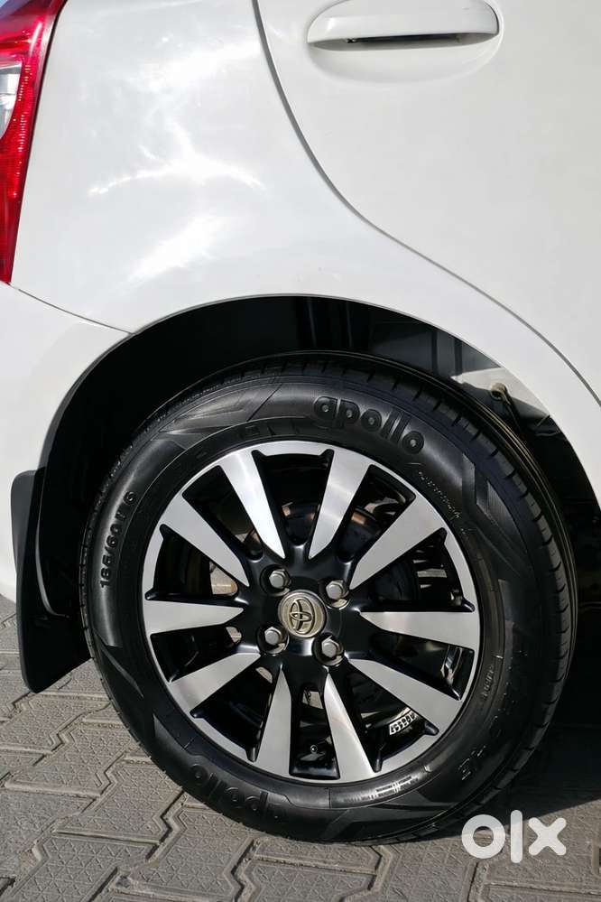 Toyota Etios Liva 1.2 Vx Dual Tone Limited Edition Petrol, 2019, Cng..