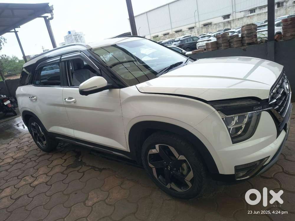 Hyundai Alcazar Petrol 2023 Platinum