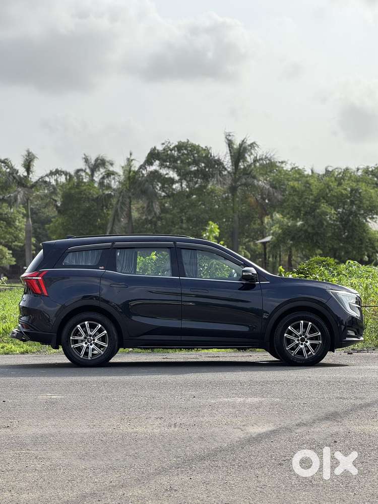 Mahindra Xuv700 2.0 Ax 7 Petrol At Str, 2022, Petrol