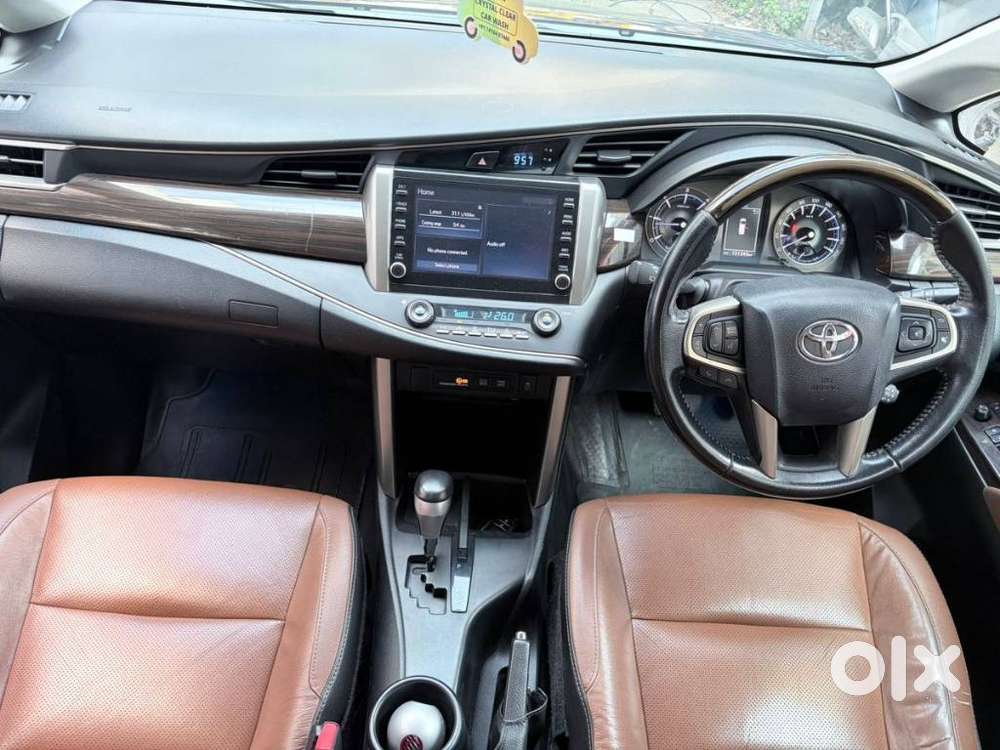 Toyota Innova Crysta 2.8 Gx At 8 Seater, 2023, Diesel