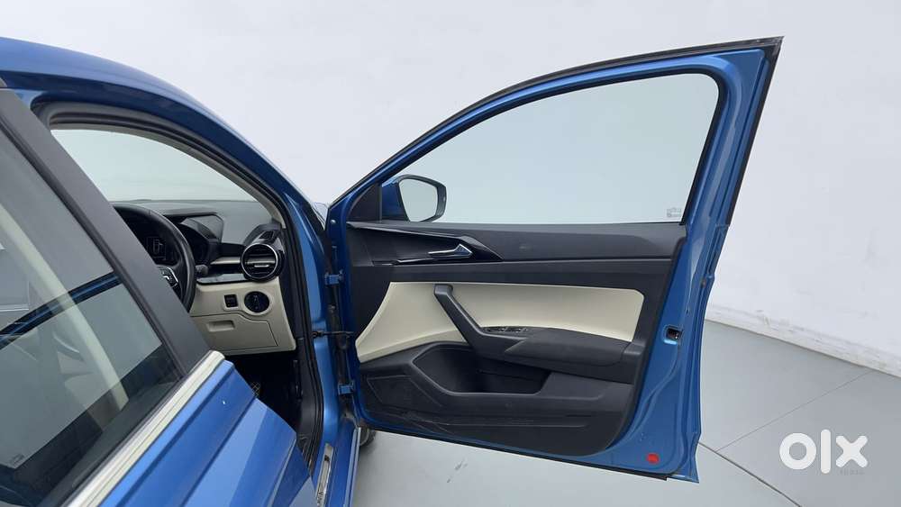 Skoda Slavia Ambition 1.0l Tsi Mt, 2022, Petrol