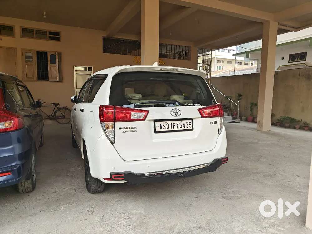 Toyota Innova Crysta 2024
