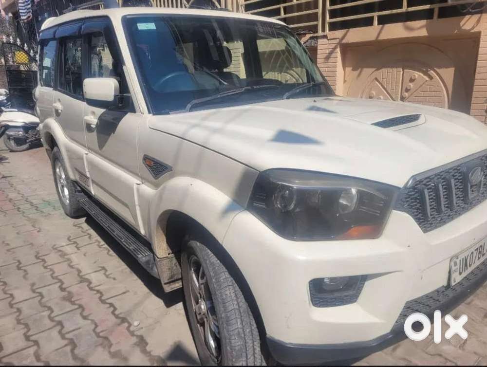 Mahindra Scorpio S10 2015