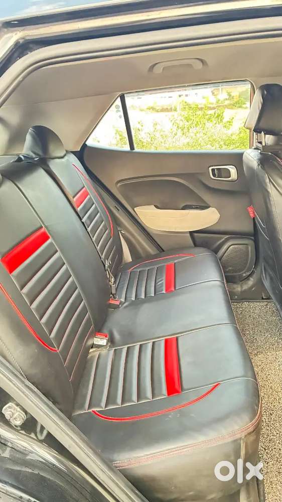 Hyundai Venue 2025 Cng /19000km  1st Owner Excellent Condition