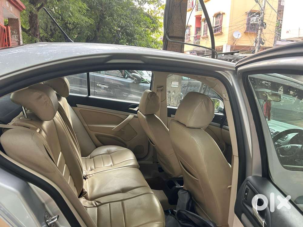 Skoda Laura 1.8 Tsi Active, 2011, Petrol