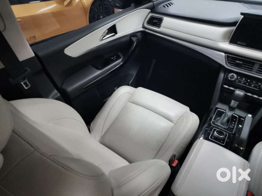 Mahindra Xuv700 Ax7l 6 Str At, 2024, Diesel