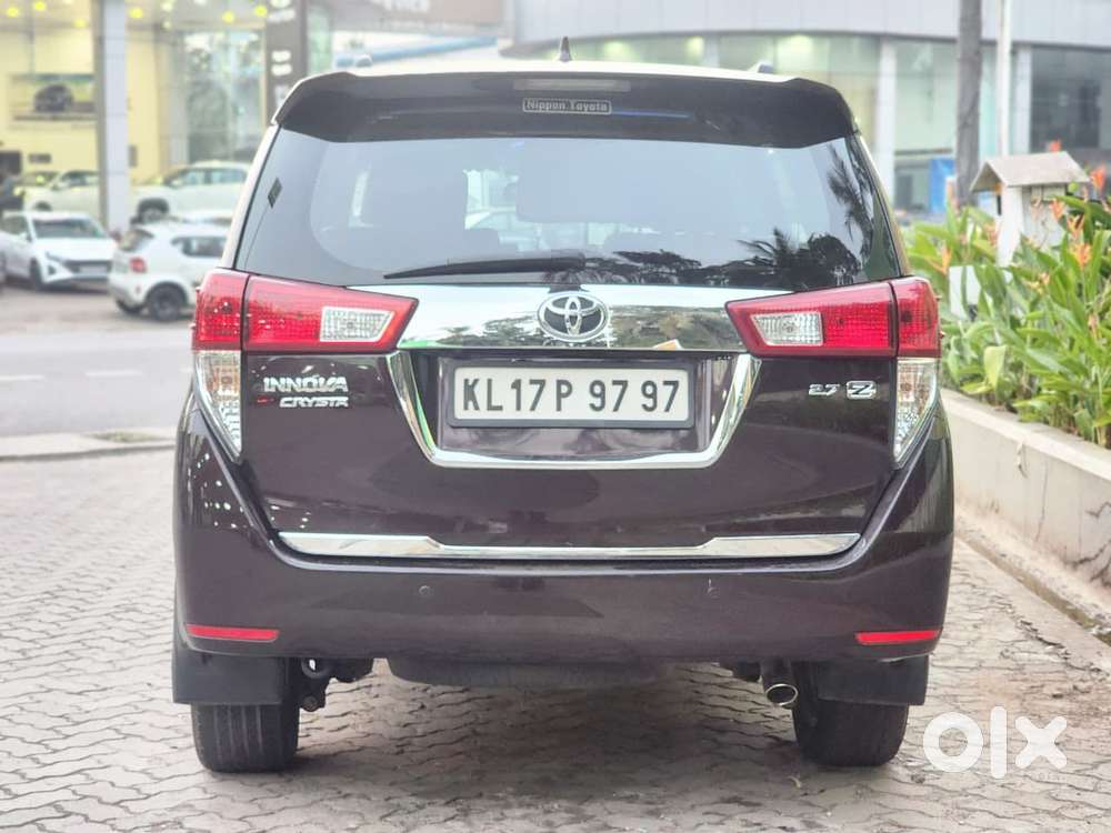 Toyota Innova Crysta 2.8 Gx At, 2016, Petrol