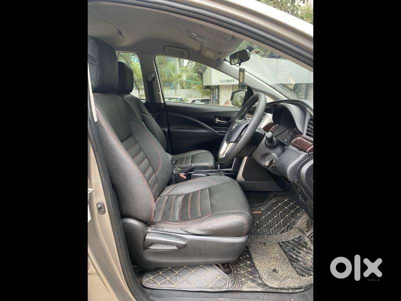 Toyota Innova Crysta 2.8 Gx At 8 Seater, 2017, Diesel
