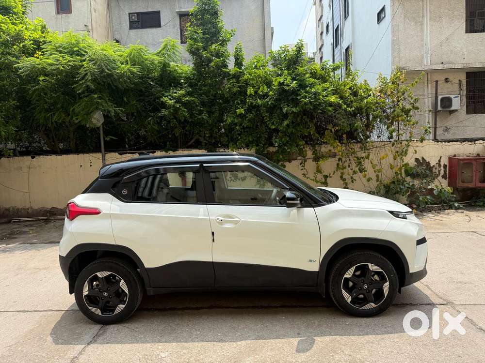 Tata Punch Ev Empowered Plus Lr, 2024, Electric