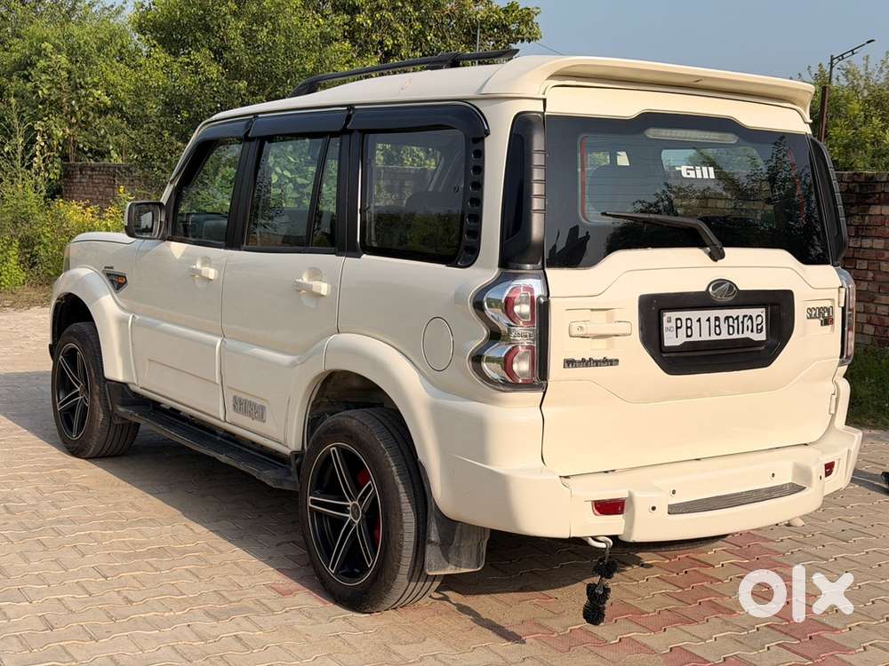 Scorpio S10 2017/18 2nd Owner Pb No Km 98000
