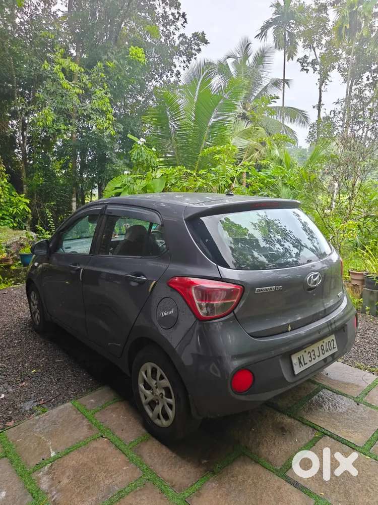 Hyundai Grand I10 2017 Diesel 87000 Km Driven