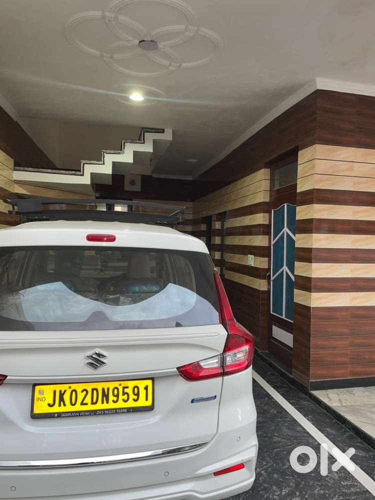 Maruti Suzuki Ertiga Vxi 2025