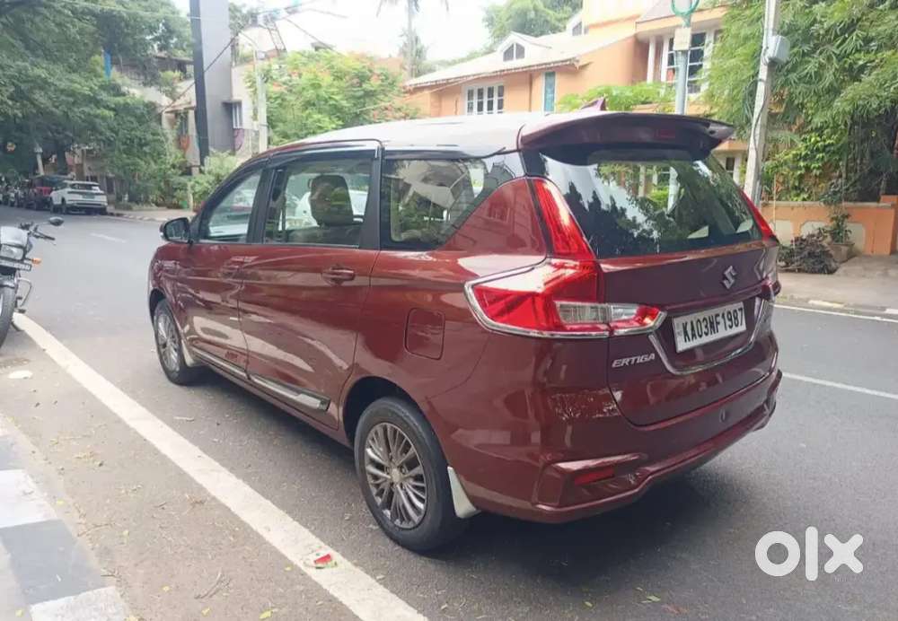 Maruti Suzuki Ertiga Vxi Plus Petrol With Hybrid Single Handed