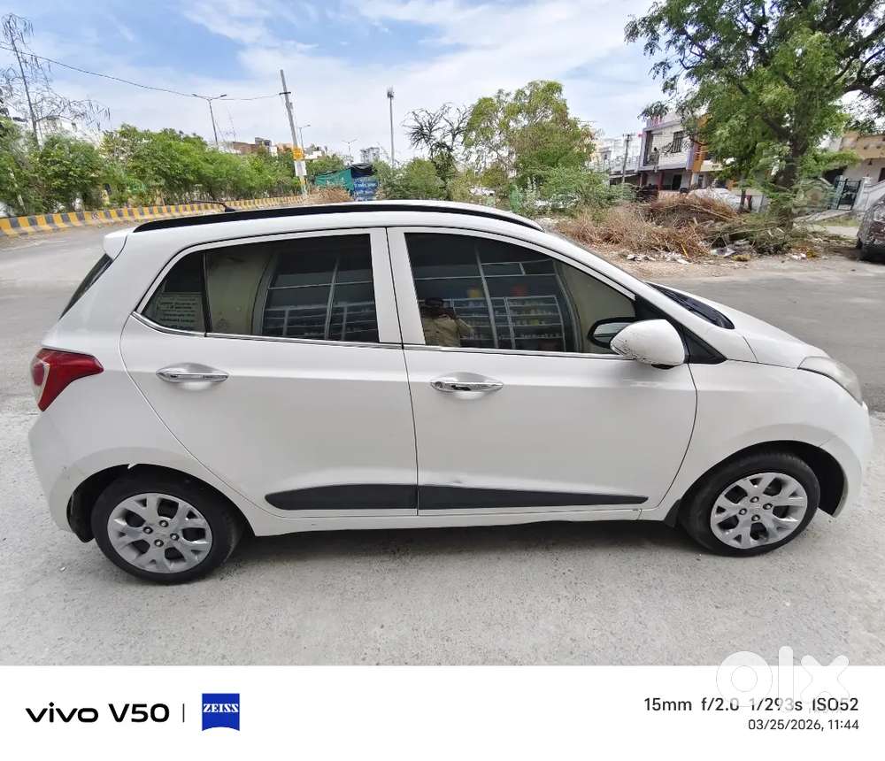 Hyundai Grand I10 2015 Diesel 94915 Km Driven