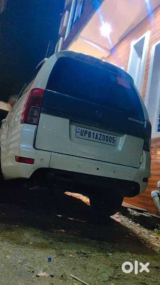 Tata Safari Storme 2014