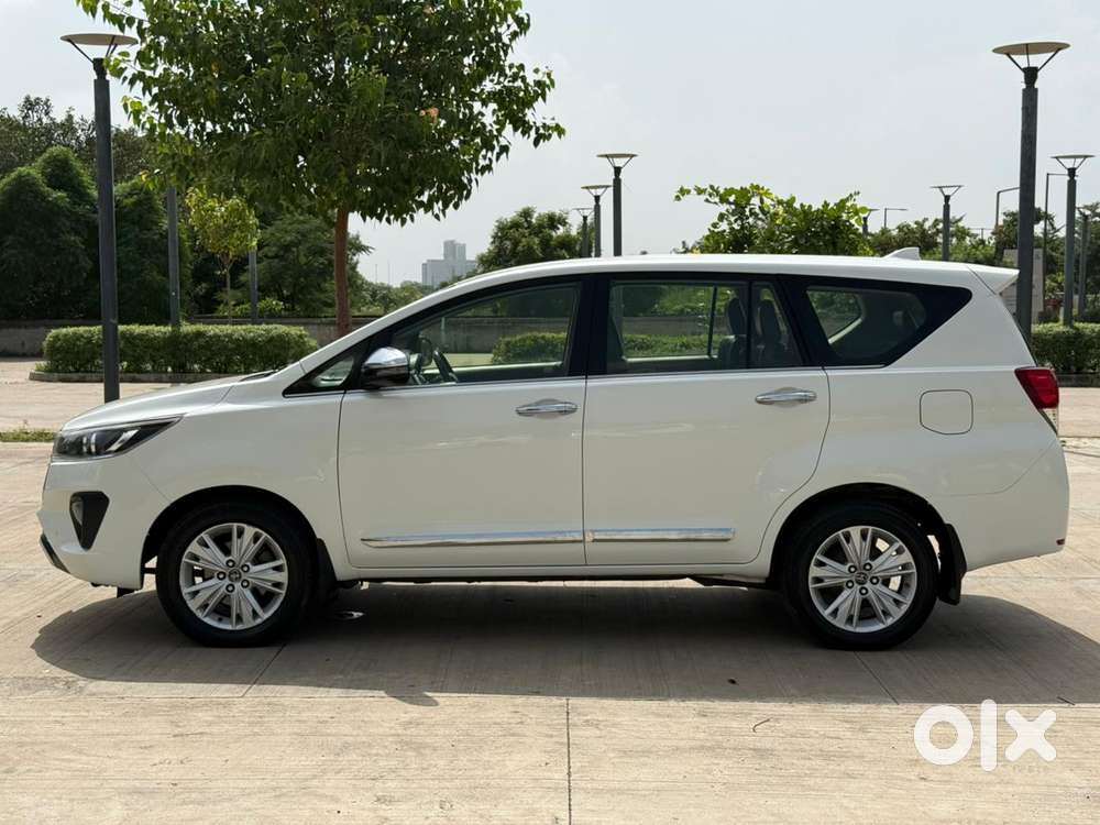 Toyota Innova Crysta