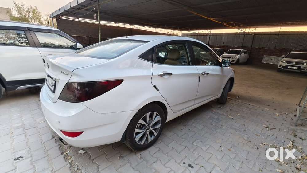 Hyundai Fluidic Verna 2014
