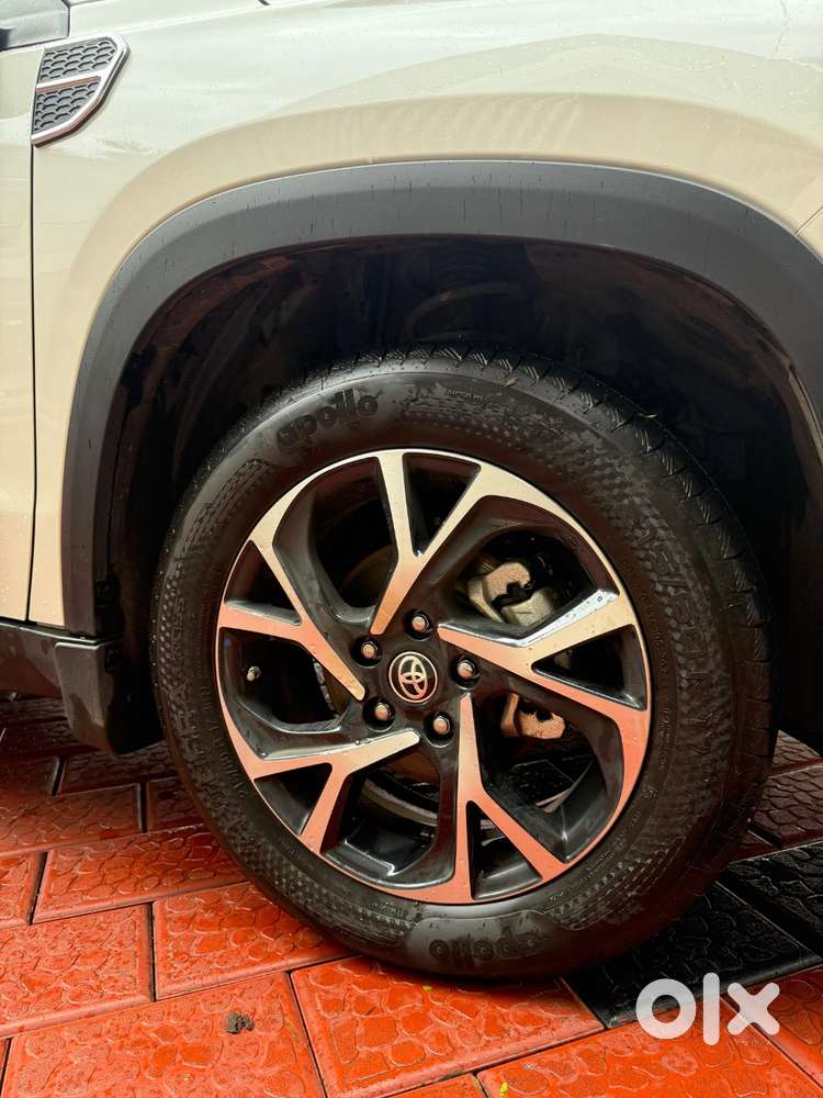 Toyota Urbancruiser Hyryder V Hybrid 2024