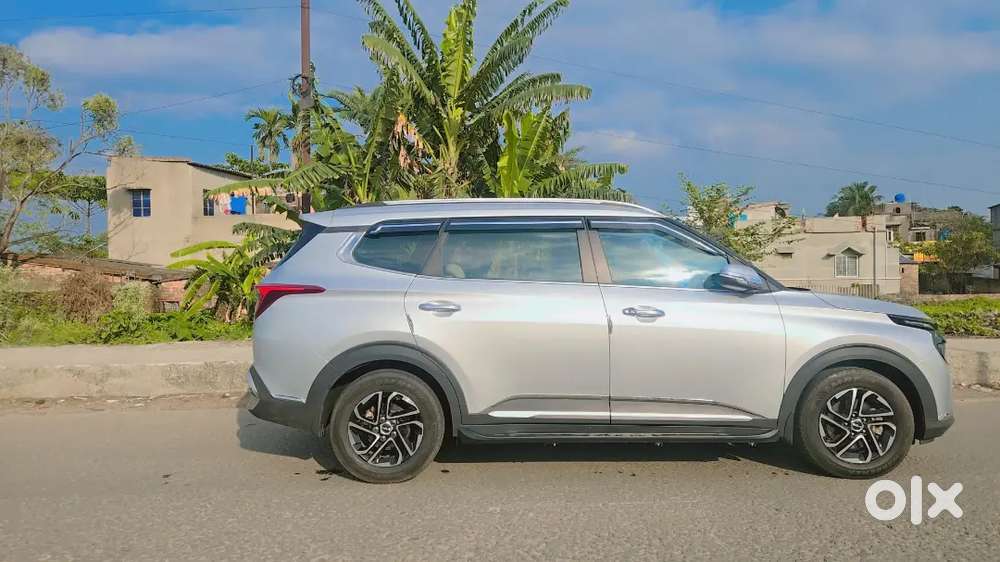 Kia Carens 2022 Petrol Well Maintained