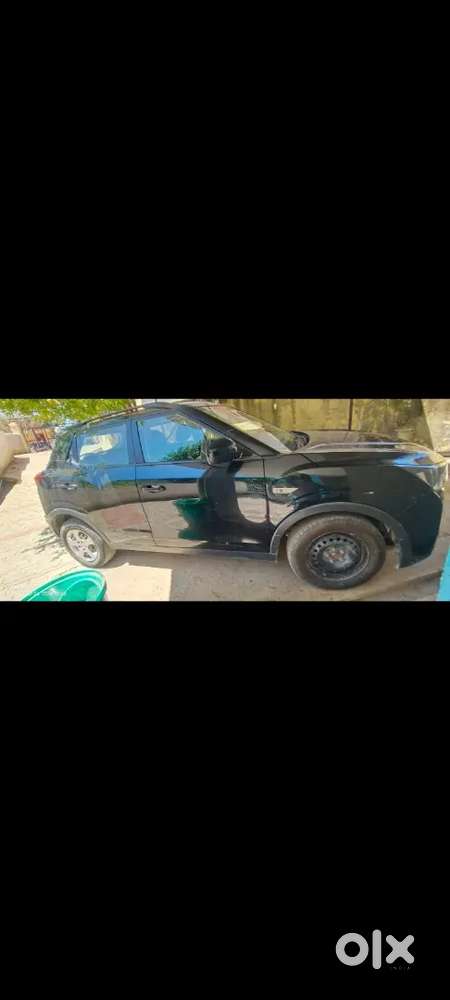 Xuv 300 W6 Diesel Sunroof