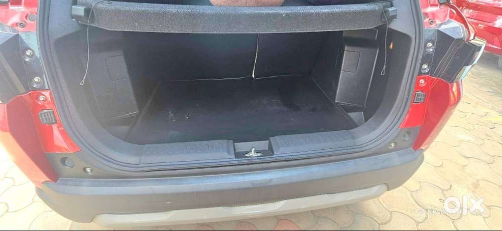 2023 Maruti Suzuki Brezza Zxi+ (top Model) – Excellent Condition – Sec