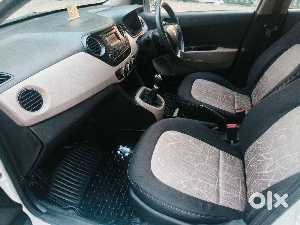Hyundai Grand I10 2013-2016 Sportz, 2015, Petrol