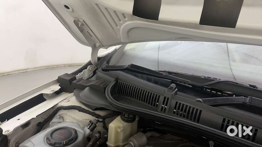 Skoda Slavia Style 1.0l Tsi At, 2022, Petrol