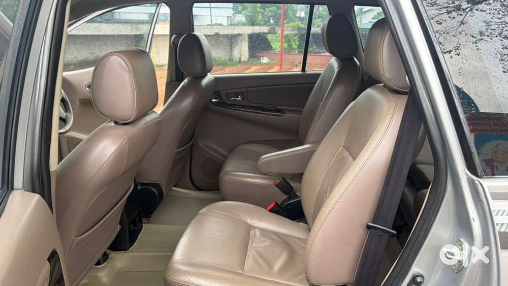Toyota Innova 2015 Diesel Well Maintained