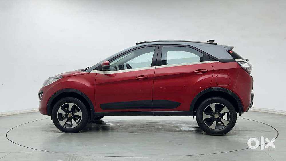 Tata Nexon 1.2 Revotron Xza Plus (o) Dual Tone, 2018, Petrol