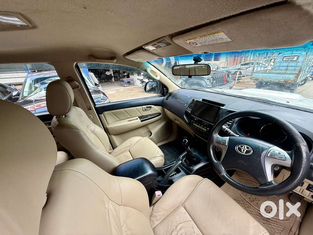 Toyota Fortuner 4x2 Manual, 2016, Diesel