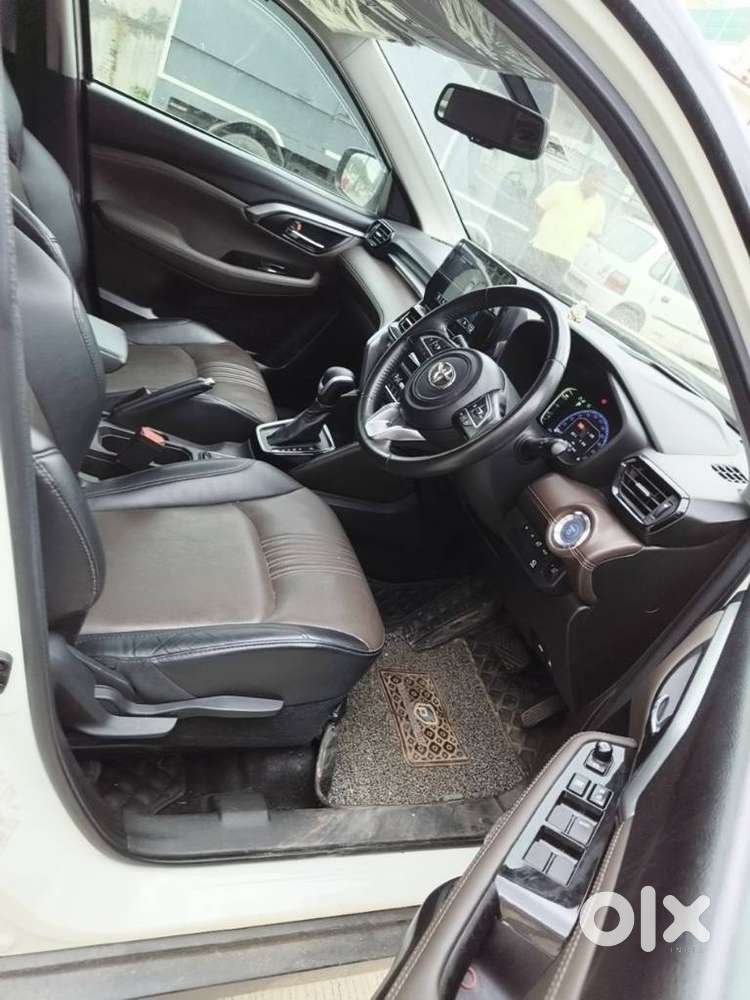 Toyota Urban Cruiser Hyryder V Hybrid Aero Edition, 2023, Petrol