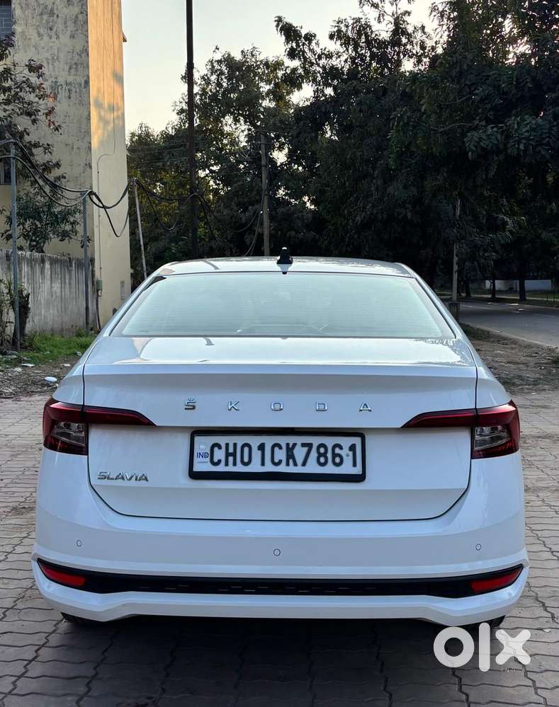 Skoda Slavia 1.0 Ambition Tsi, 2022, Petrol