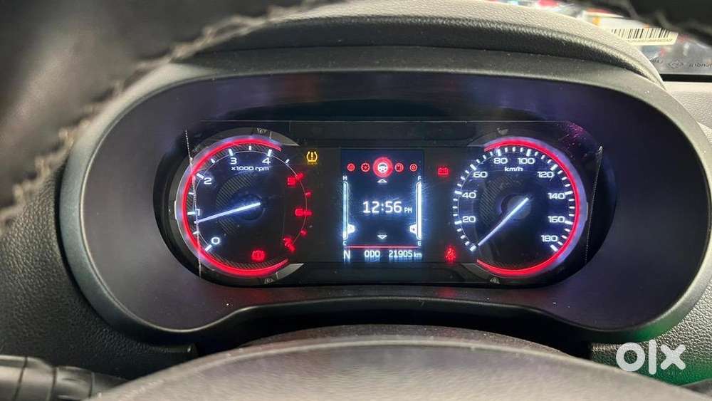 Thar 4x4 Top Model Hard Top  2024  Br01